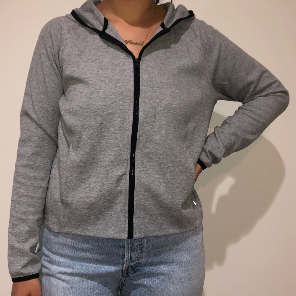 ⭐️⭐️⭐️ATHLETIC ZIP UP SWEATER